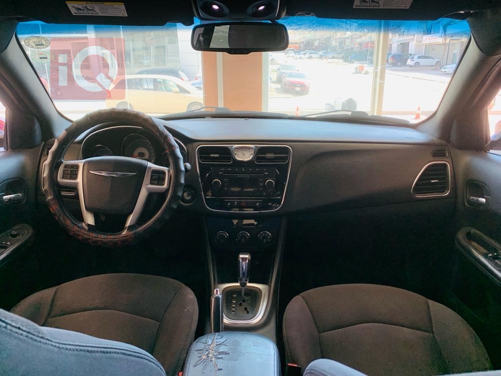 Chrysler 200